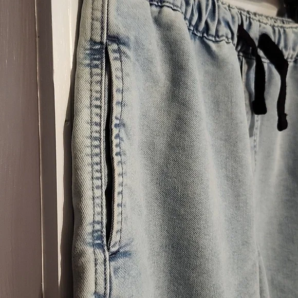 CALVIN KLIEN Modern Pull-on Denim Shorts Size Large Boys NWT - Picture 3 of 6